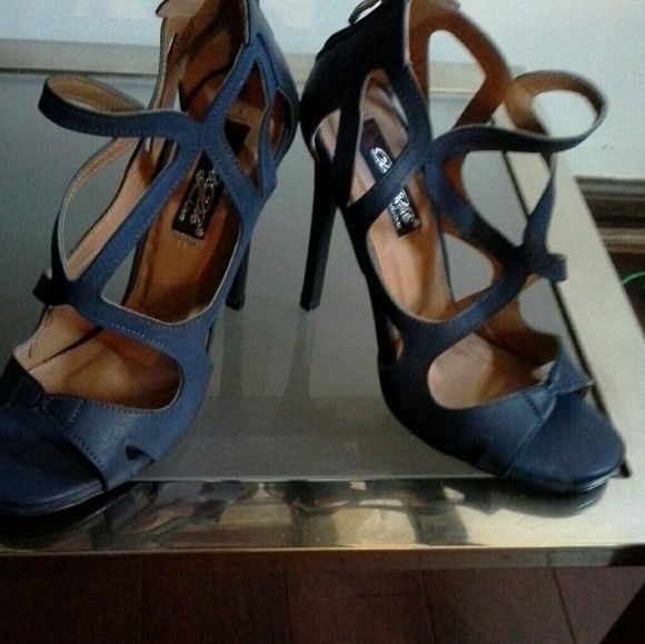 Shoes - Picture 2 of 3